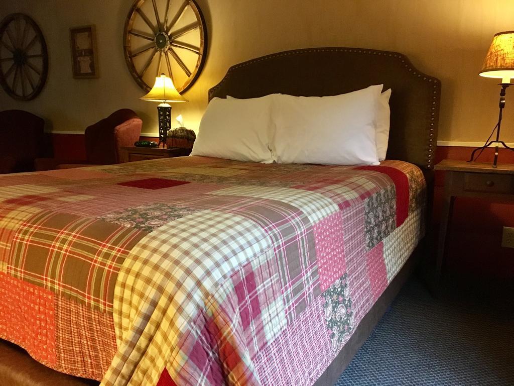 Munro House Bed And Breakfast Jonesville Extérieur photo